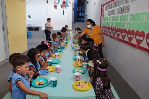 Projeto- Crescer -celebra- Dia -das- Crianças- com -muita- alegria, -guloseimas- e -diversão- (21)