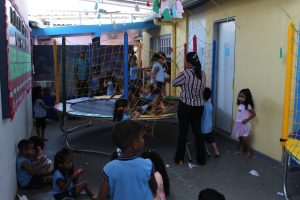 Projeto- Crescer -celebra- Dia -das- Crianças- com -muita- alegria, -guloseimas- e -diversão- (21)