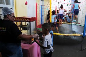 Projeto- Crescer -celebra- Dia -das- Crianças- com -muita- alegria, -guloseimas- e -diversão- (21)