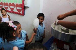 Projeto- Crescer -celebra- Dia -das- Crianças- com -muita- alegria, -guloseimas- e -diversão- (21)