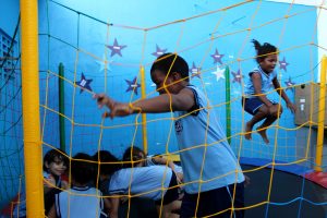 Projeto- Crescer -celebra- Dia -das- Crianças- com -muita- alegria, -guloseimas- e -diversão- (21)