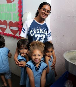 Projeto- Crescer -celebra- Dia -das- Crianças- com -muita- alegria, -guloseimas- e -diversão- (21)