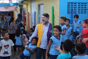 Projeto- Crescer -celebra- Dia -das- Crianças- com -muita- alegria, -guloseimas- e -diversão- (21)