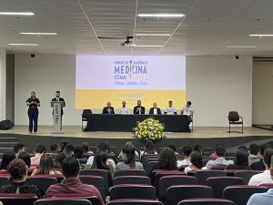 Congresso- de-Medicina -Cesmac- discute- Ciência-Cuidado- e -Ética-(46)