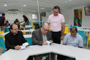 Lançamento- de- livros-marca -início -da- Semana- de -Extensão- 2022-(01)...