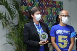 Entrega- de -Certificados- e- Troféus- marca- a -celebração- da -Nota- 05- obtida- pela- Medicina- Cesmac -na- avaliação- do- MEC- (77)