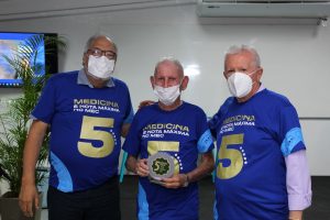 Entrega- de -Certificados- e- Troféus- marca- a -celebração- da -Nota- 05- obtida- pela- Medicina- Cesmac -na- avaliação- do- MEC- (77)