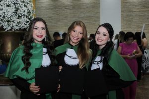 Mais- uma- turma- do- curso- de- Medicina- do- Cesmac- colou- grau- em- clima- de- muita- emoção- (01)...