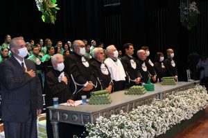 Mais- uma- turma- do- curso- de- Medicina- do- Cesmac- colou- grau- em- clima- de- muita- emoção- (01)...