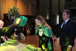 Mais- uma- turma- do- curso- de- Medicina- do- Cesmac- colou- grau- em- clima- de- muita- emoção- (01)...