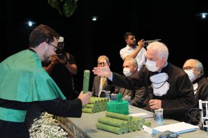 Mais- uma- turma- do- curso- de- Medicina- do- Cesmac- colou- grau- em- clima- de- muita- emoção- (01)...