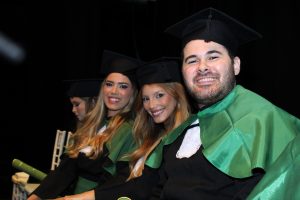 Mais- uma- turma- do- curso- de- Medicina- do- Cesmac- colou- grau- em- clima- de- muita- emoção- (01)...