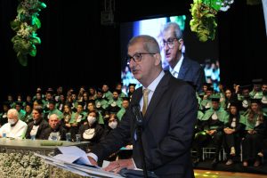Mais- uma- turma- do- curso- de- Medicina- do- Cesmac- colou- grau- em- clima- de- muita- emoção- (01)...