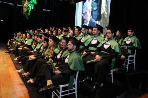 Mais- uma- turma- do- curso- de- Medicina- do- Cesmac- colou- grau- em- clima- de- muita- emoção- (01)...