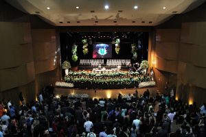 Mais- uma- turma- do- curso- de- Medicina- do- Cesmac- colou- grau- em- clima- de- muita- emoção- (01)...