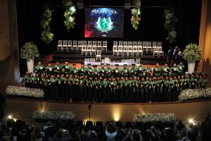 Mais- uma- turma- do- curso- de- Medicina- do- Cesmac- colou- grau- em- clima- de- muita- emoção- (01)...
