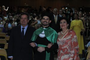 Mais- uma- turma- do- curso- de- Medicina- do- Cesmac- colou- grau- em- clima- de- muita- emoção- (01)...