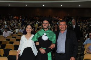 Mais- uma- turma- do- curso- de- Medicina- do- Cesmac- colou- grau- em- clima- de- muita- emoção- (01)...