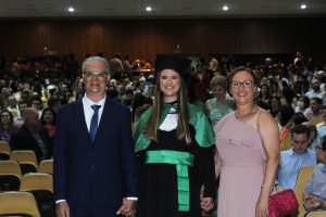 Mais- uma- turma- do- curso- de- Medicina- do- Cesmac- colou- grau- em- clima- de- muita- emoção- (01)...
