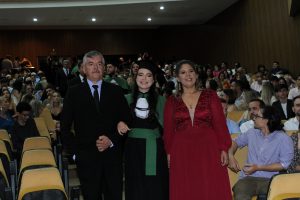 Mais- uma- turma- do- curso- de- Medicina- do- Cesmac- colou- grau- em- clima- de- muita- emoção- (01)...