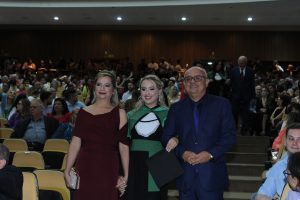 Mais- uma- turma- do- curso- de- Medicina- do- Cesmac- colou- grau- em- clima- de- muita- emoção- (01)...