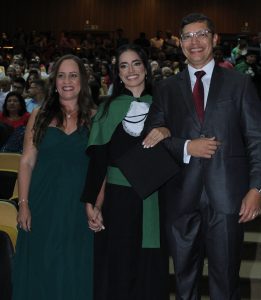 Mais- uma- turma- do- curso- de- Medicina- do- Cesmac- colou- grau- em- clima- de- muita- emoção- (01)...