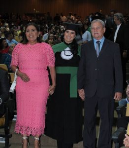 Mais- uma- turma- do- curso- de- Medicina- do- Cesmac- colou- grau- em- clima- de- muita- emoção- (01)...