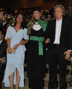 Mais- uma- turma- do- curso- de- Medicina- do- Cesmac- colou- grau- em- clima- de- muita- emoção- (01)...
