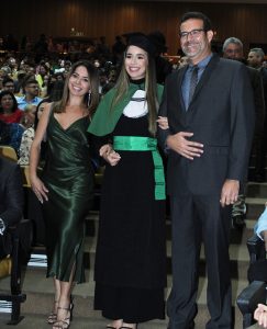 Mais- uma- turma- do- curso- de- Medicina- do- Cesmac- colou- grau- em- clima- de- muita- emoção- (01)...