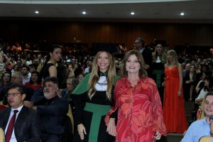 Mais- uma- turma- do- curso- de- Medicina- do- Cesmac- colou- grau- em- clima- de- muita- emoção- (01)...