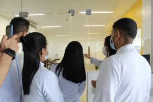Curso- de -Farmácia -promove- ação- com- Carnaval -Solidário- (5)