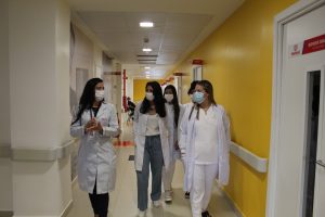 Curso- de -Farmácia -promove- ação- com- Carnaval -Solidário- (5)