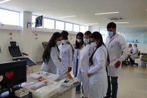 Curso- de -Farmácia -promove- ação- com- Carnaval -Solidário- (5)