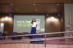 Cesmac recebe doação de acervo bibliográfico da museóloga Carmen Lucia Dantas