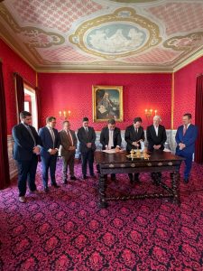 b5e306be-4fdd-4d51-b58c-d8559d15a5be