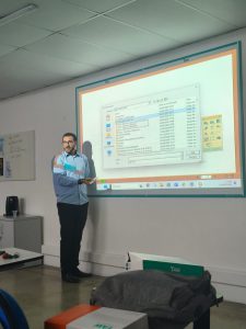 aba948ed-b28d-487b-bdd7-09de90df067e